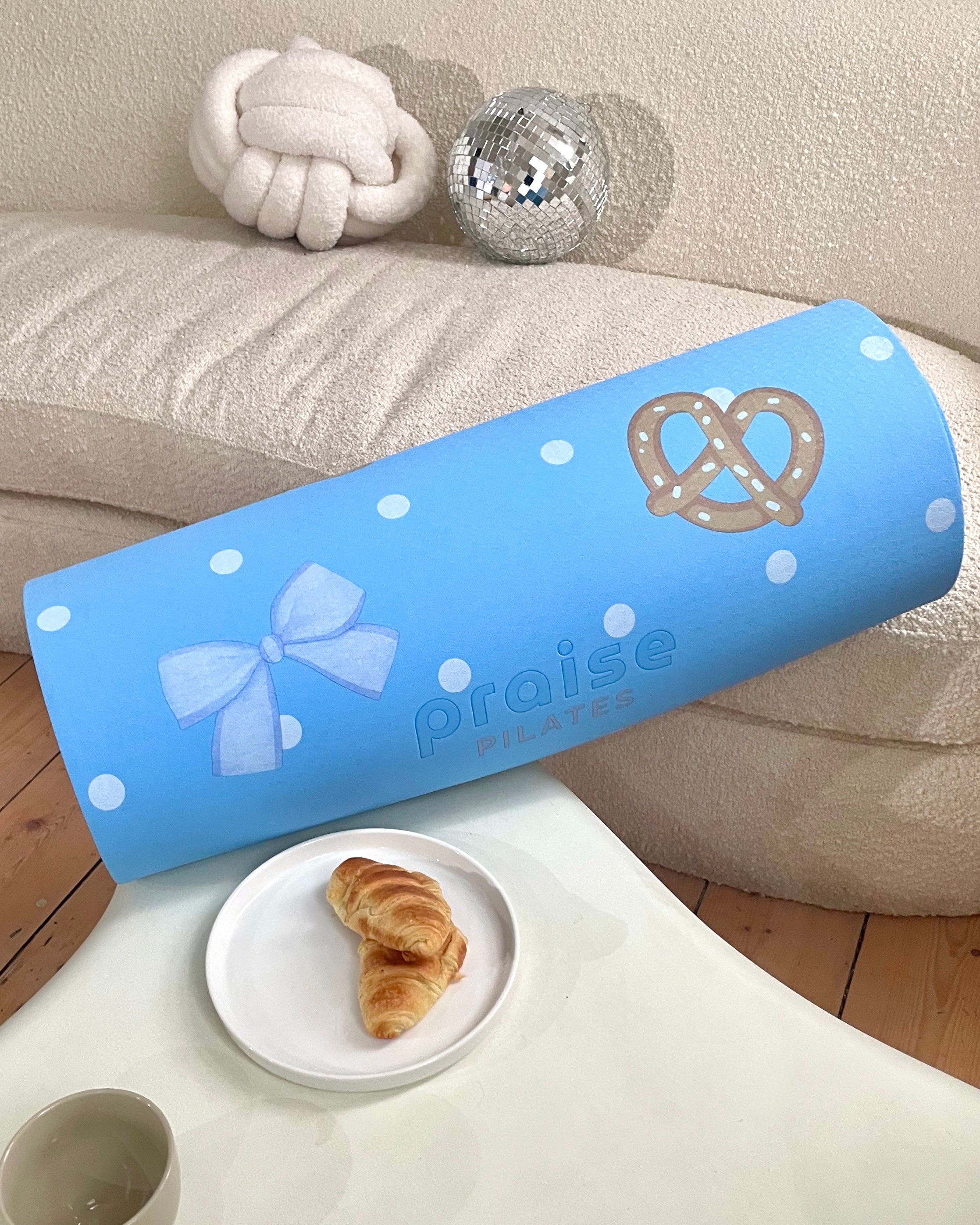 Blue Croissant Exercise Mat 🥐 | Curved non-Slip 6mm TPE Mat with